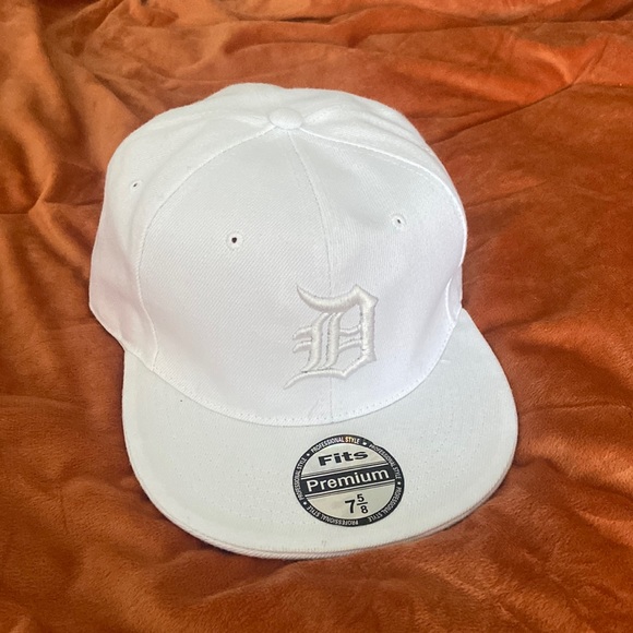 MLB Other - Brand New Fitted White Detroit Tigers Hat